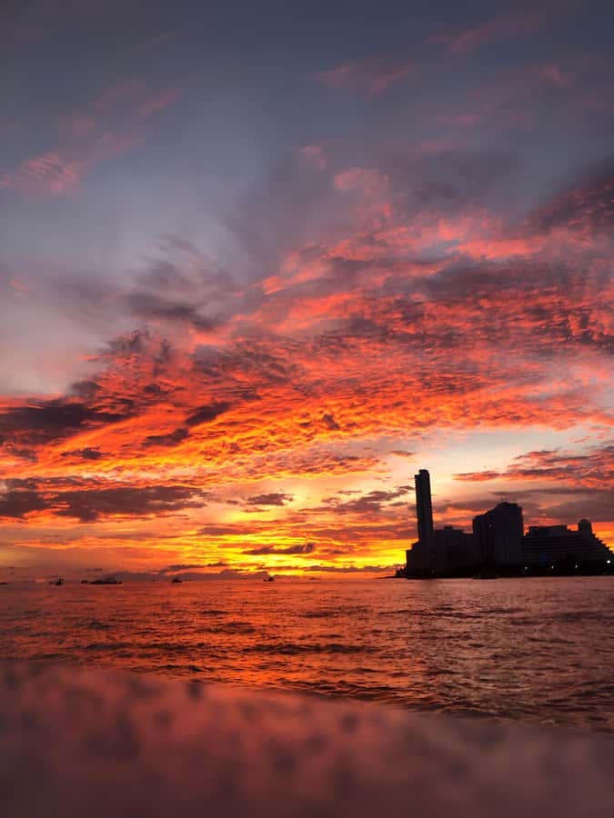 2-hour tour in Cartagena Sunset View in party boat - Who should book this and who should skip it