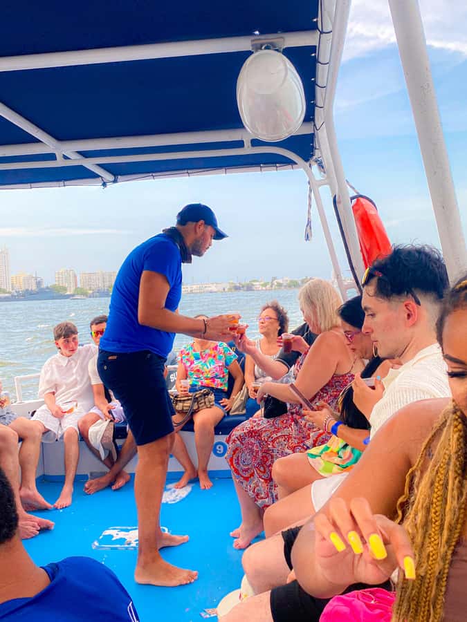 2-hour tour in Cartagena Sunset View in party boat - The bay route: Manga, Bocagrande, and Castillogrande before the sunset