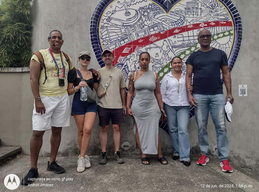 Afro Walking Tour. The colors of Cali. - Food tasting: Afro-Colombian flavors on the move