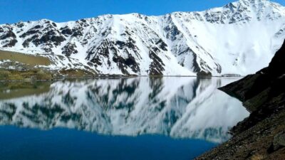 Andes Day Lagoon: Embalse El Yeso Tour from Santiago - Embalse El Yeso lagoon at 2,500 meters: calm walking, not a trek