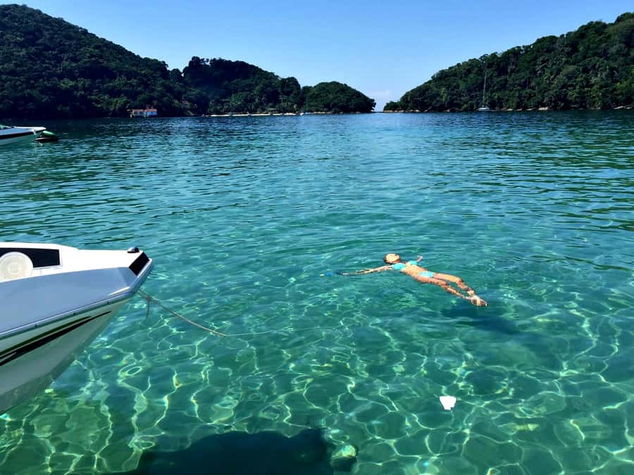 Angra dos Reis and Ilha Grande: Small-Group Fast-Boat Tour - Stop highlights around Ilha Grande: lagoons, islands, and shore time
