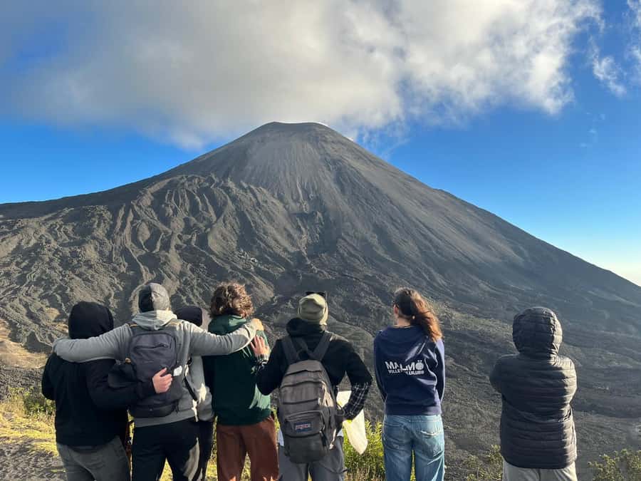 Antigua: Marshmallows Roasting at Pacaya Volcano 6-hour Tour - Marshmallows roasted over active volcanic heat: how the “sweet” part works