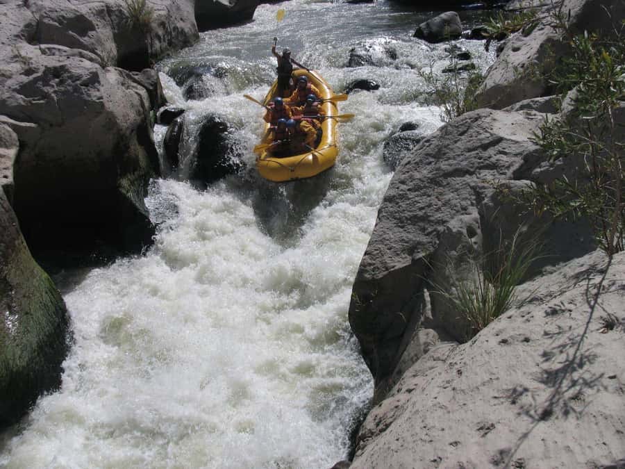 Arequipa: Chili River White Water Rafting with Hotel Pickup - The Chilina Valley reset: snack time, rest, and a quick breather before the ride back