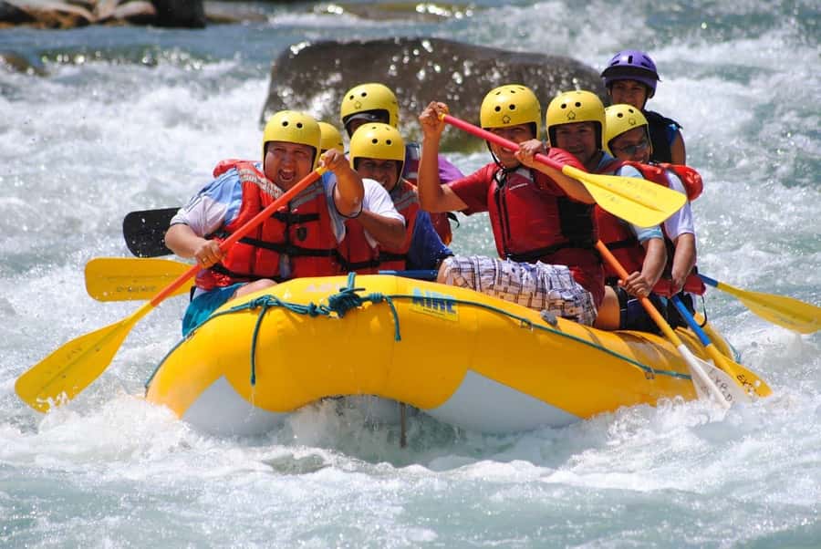 Arequipa: Chili River White Water Rafting with Hotel Pickup - Gear up at the changing area: wetsuit boots, helmet, and why your feet may still suffer
