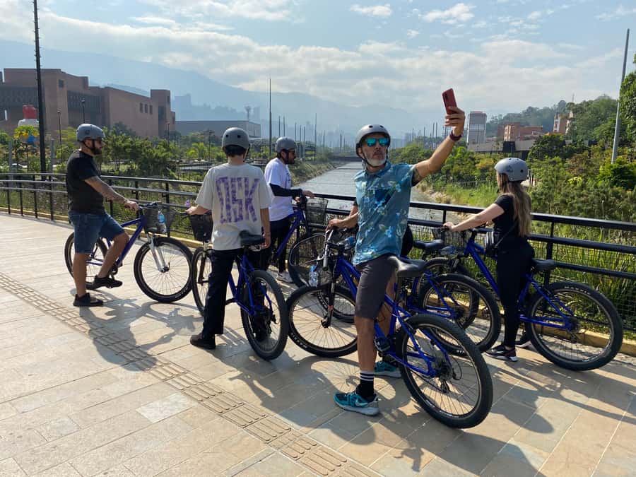 Bike Tour Medellin with Snacks and Local Beer - Pueblito Paisa: the big start and the classic viewpoint