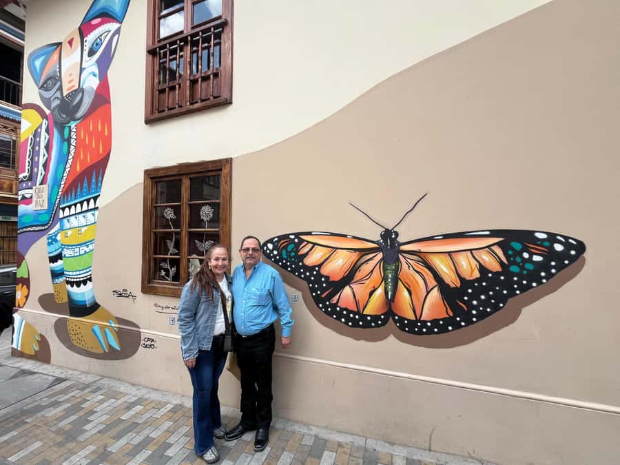 BOGOTA: City Tour, Monserrate, Gold Museum, Botero Museum, Plaza Bolívar - Plaza Bolívar and La Candelaria: the heart of Bogotá, on foot