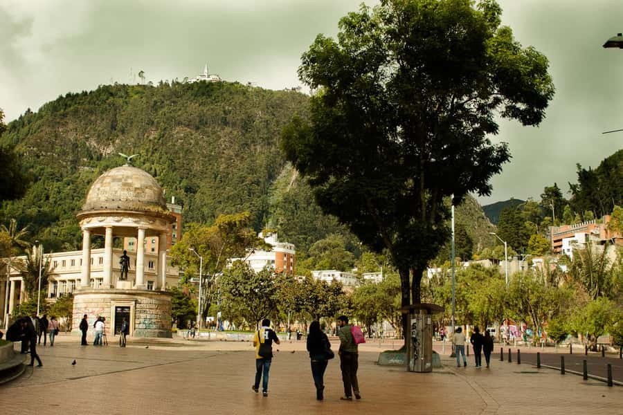 Bogotá: Grand City Tour with Monserrate, Usaquén and Lunch - Gold Museum and Botero Museum: art, religion, and indigenous gold