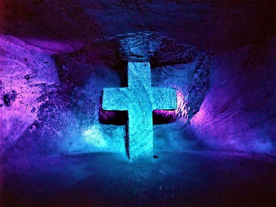 Bogota: Guatavita and Salt Cathedral Daily Group Tour - Lunch and Snacks: A Small Gap You Need to Plan For