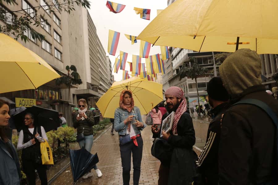 Bogotá: Guided La Candelaria Walking Tour - Baroque, Art Deco, and colonial houses: your camera will work harder here