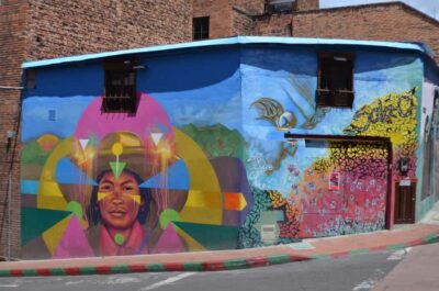 Bogotá: La Candelaria Graffiti & Urban Art Guided Tour - La Candelaria murals: learning to read tags, symbols, and indigenous themes