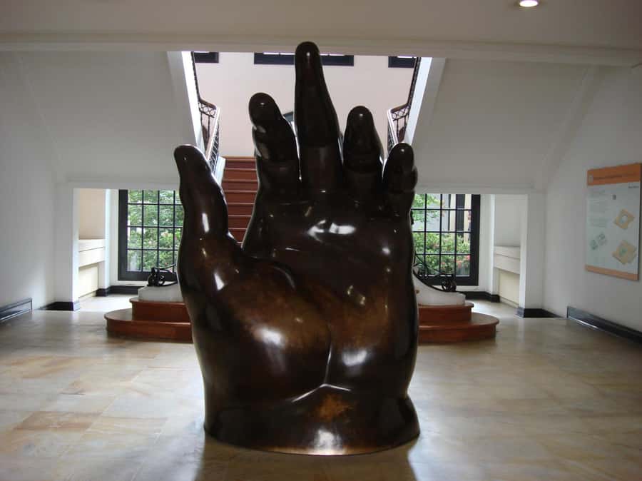 Bogotá: Private Guided Tour with Monserrate & La Candelaria - Why this private Bogotá combo works (Monserrate → museums → old town)