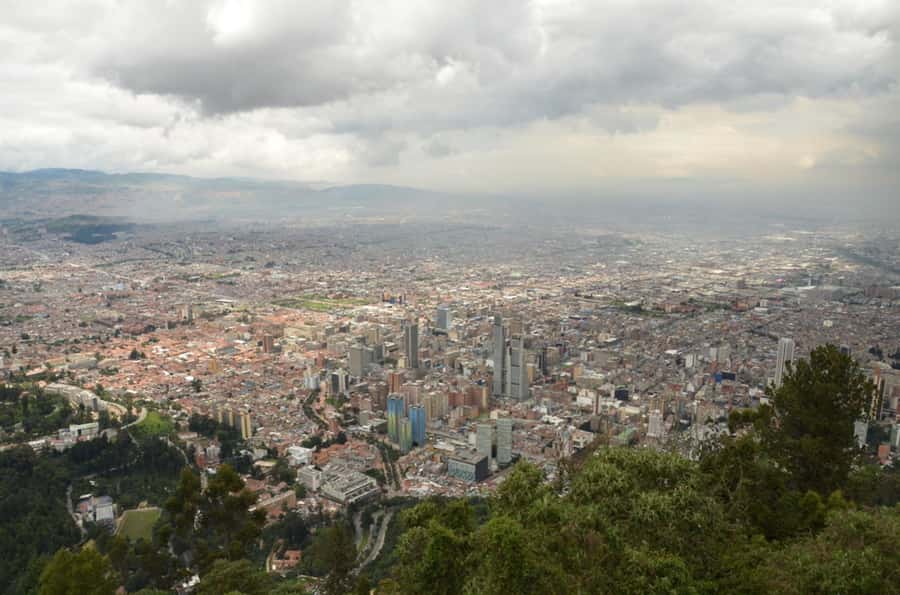 Bogotá: Private Guided Tour with Monserrate & La Candelaria - La Candelaria walking: cobblestones, color, and street-level Bogotá