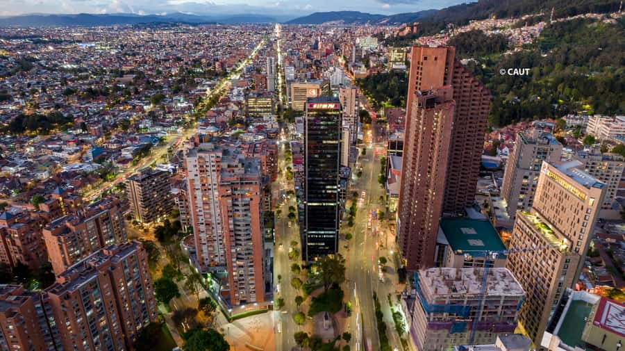 Bogotá: Private Guided Tour with Monserrate & La Candelaria - Museo del Oro: Colombia’s gold through a human lens