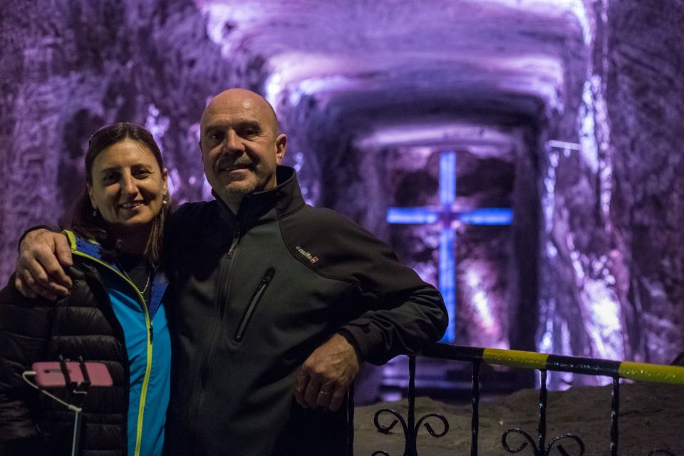 Bogotá: Salt Cathedral Private Tour with Entry Ticket Basic - Lunch timing and the cash-and-shoes reality check