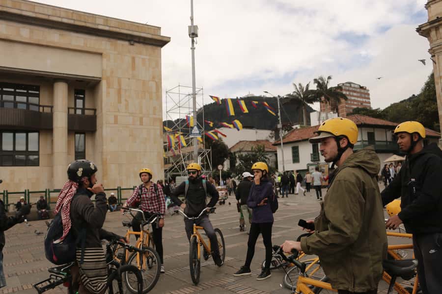 Bogotá: Shared Bike Tour - Parque Nacional: half forest-reservoir, half cultural crossroads