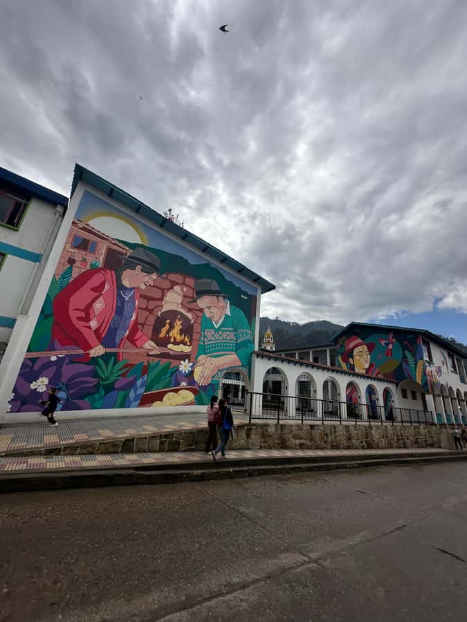 Bogotá: Visit Colombia's Highest Waterfalls & Guadalupe Hill - Should You Book This Bogotá Waterfall Day Trip?