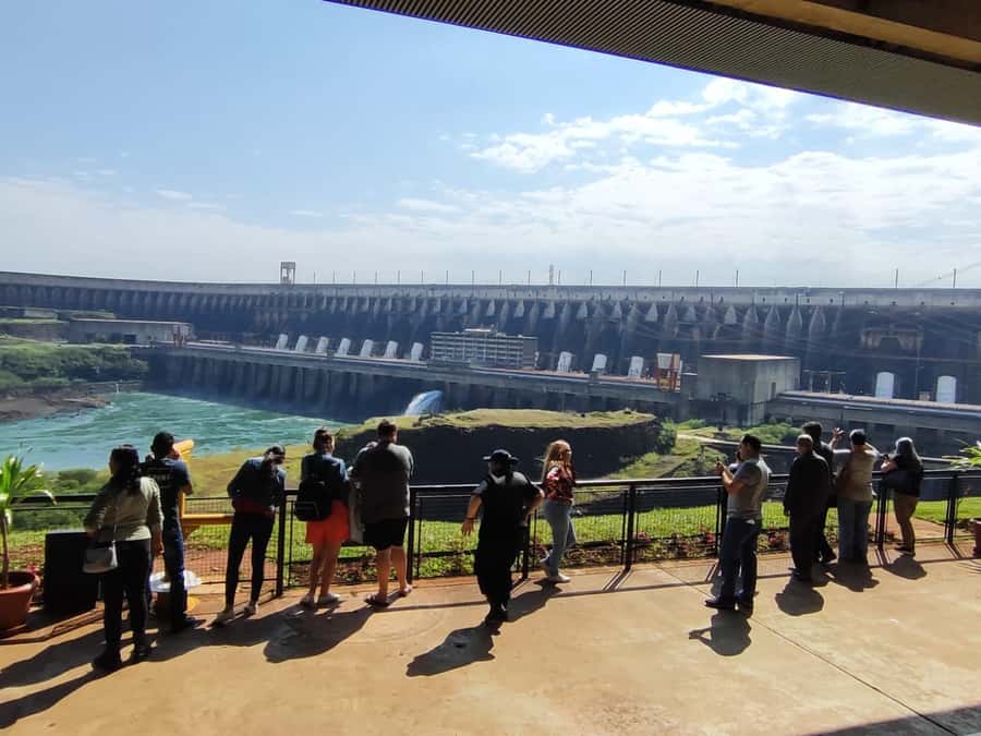 Brazilian Falls, Bird Park and Itaipu Dam - How the 8-hour tour actually feels (and how to make it work)