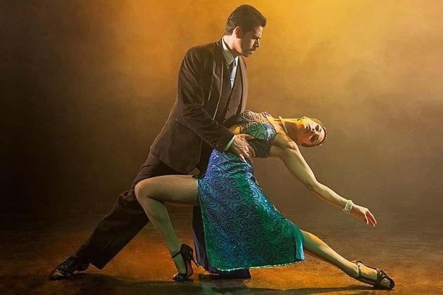Buenos Aires: Cafe Los Angelitos Tango Show, Optional Dinner - Getting there: Monserrat location plus optional pickup in Buenos Aires and Palermo