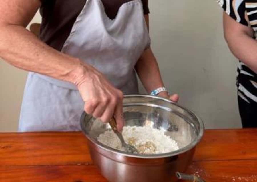 Buenos Aires: Empanadas and Alfajores Guided Cooking Class - The 3-hour flow: how the evening actually runs