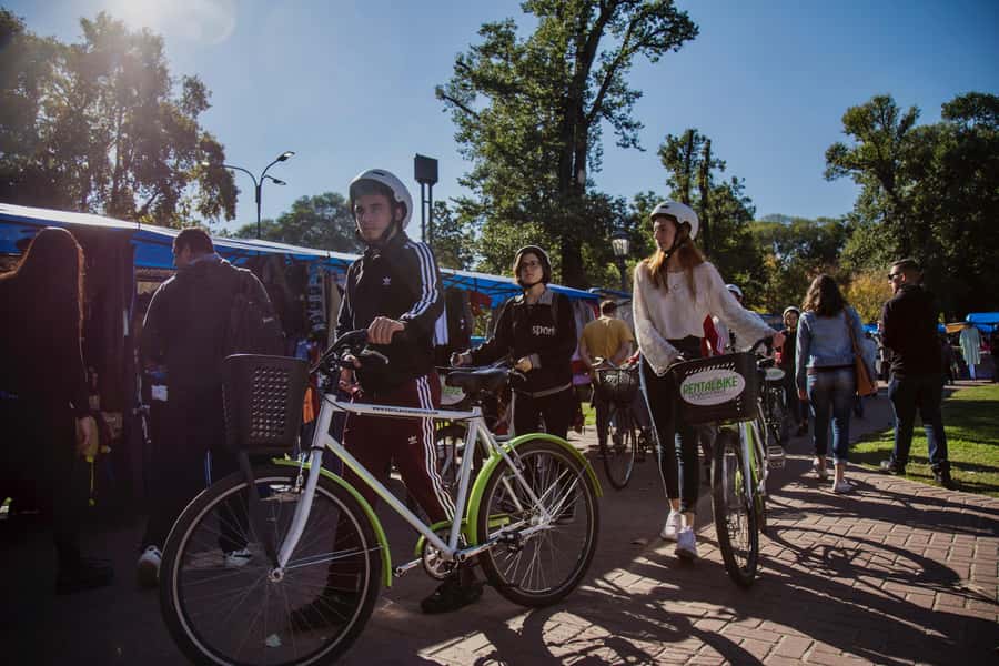 Buenos Aires: Full Day Bike Tour with Lunch - San Telmo and La Boca: From Parque Lezama to Caminito