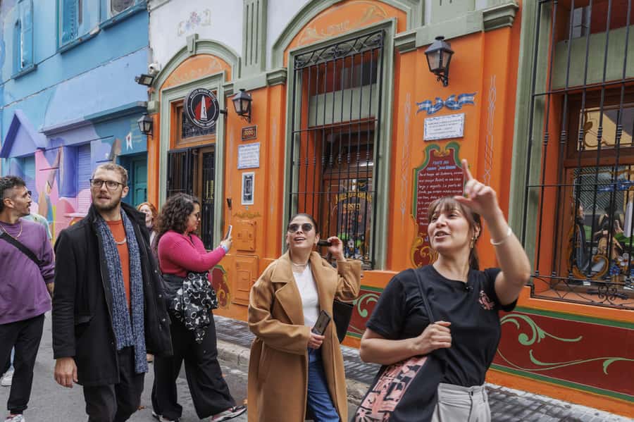 Buenos Aires: Local Foodie Adventure with Sherpa Food Tours - Stop 2: choripán with a modern chef-approved twist