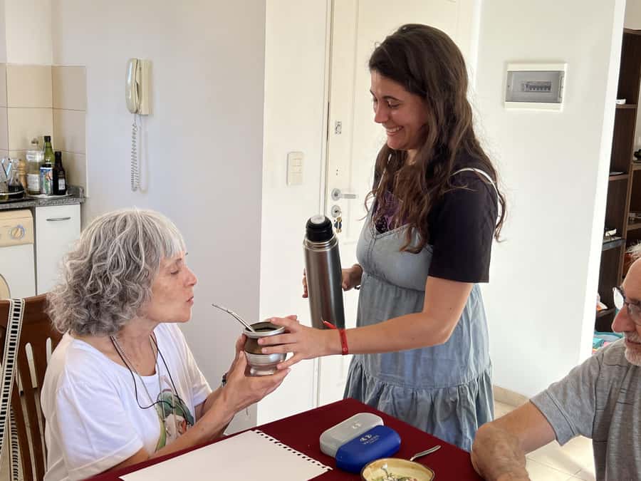 Buenos Aires: Mate & paint experience with pastry tasting - When weather is good: the picnic-style option in Lagos de Palermo