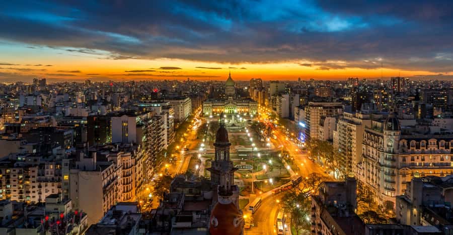 Buenos Aires: Palacio Barolo Guided Night Tour with Wine - The route through lavish halls: what you should look for