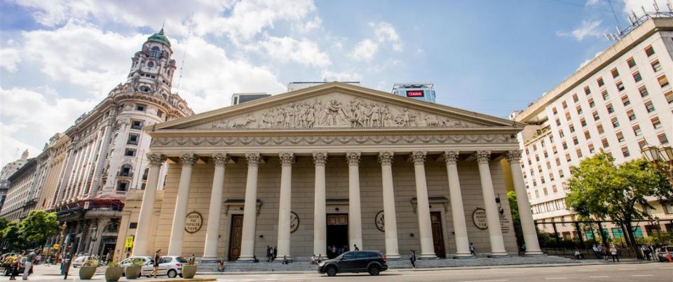 Buenos Aires Premium City Tour - The neighborhoods on the bus: Recoleta, Retiro, San Nicolás, and Montserrat