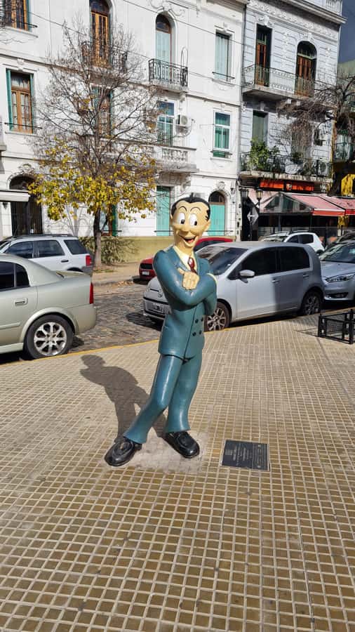 Buenos Aires: San Telmo, History, Bars, and Tango! - A 150-minute San Telmo walk built for stories