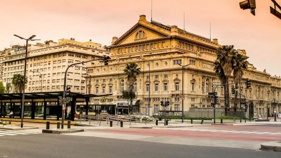 Buenos Aires: Teatro Colon Guided Tour - The Chandelier With 700 Bulbs: Glamour With a Purpose
