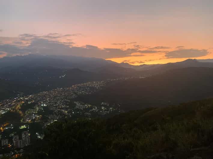 Cali: TRES CRUCES - Cali's most popular hike and monument - The uphill rhythm: choosing your pace and avoiding stress