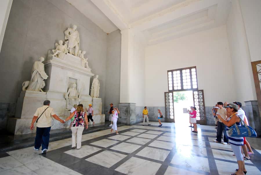 Cartagena: Barranquilla and Santa Marta All-Inclusive Tour - Alberto Pumarejo bridge and the Magdalena River: the best “wow” moment on the road