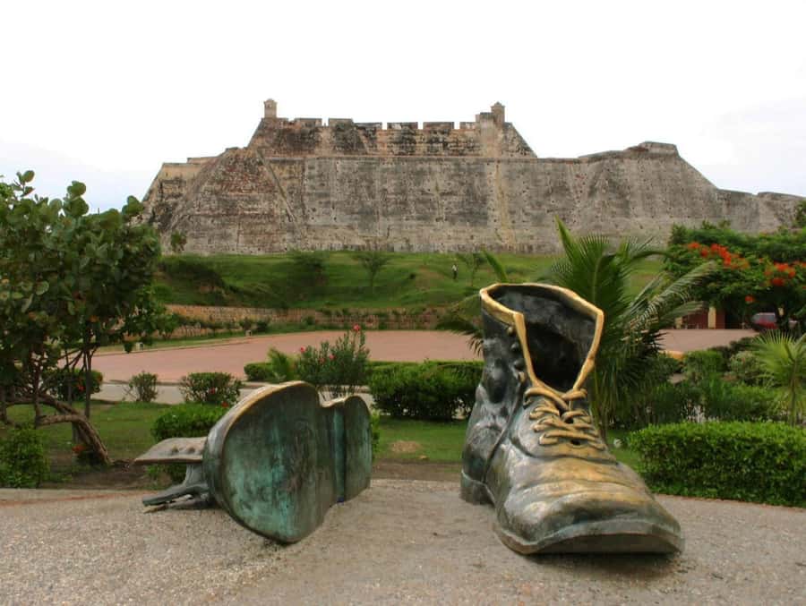 Cartagena: BILINGUAL CITYTOUR + SAN FELIPE CASTLE & Old city - The photo circuit: Letras, India Catalina, and Zapatos Viejos