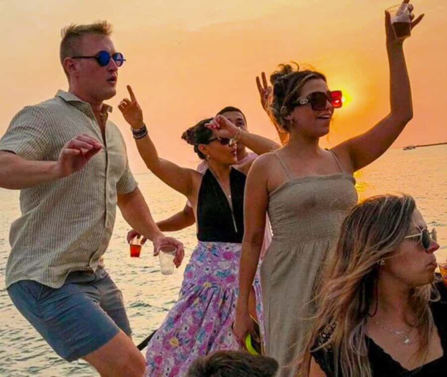 Cartagena de Indias: Sunset Cruise Open Bar with Dance Show - Key things to know before you go