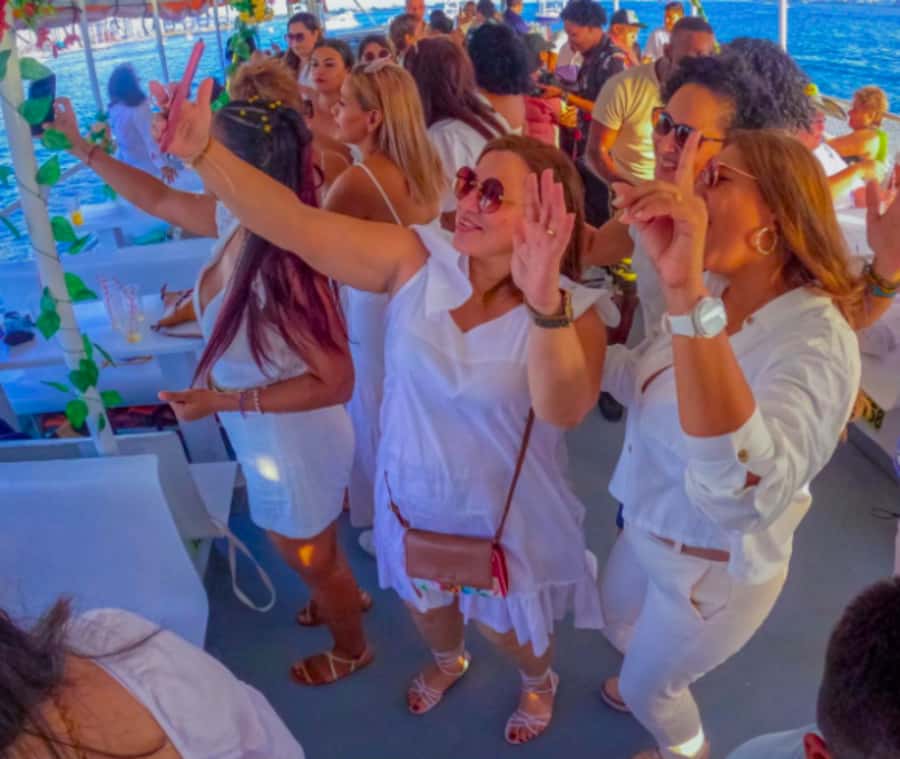 Cartagena de Indias: Sunset Cruise Open Bar with Dance Show - Dance show + DJ energy: when the deck becomes a dance floor