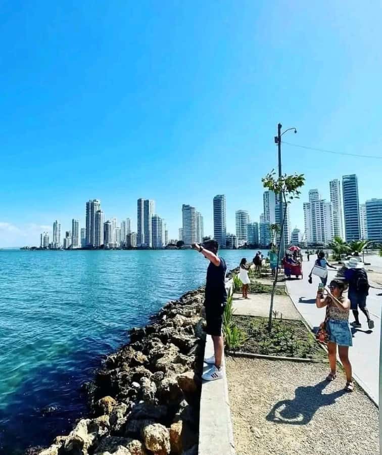 Cartagena: Panoramic City Tour, Monuments, Walls, Castle - The walled city walk: Clock Tower, Las Bóvedas, and Letras