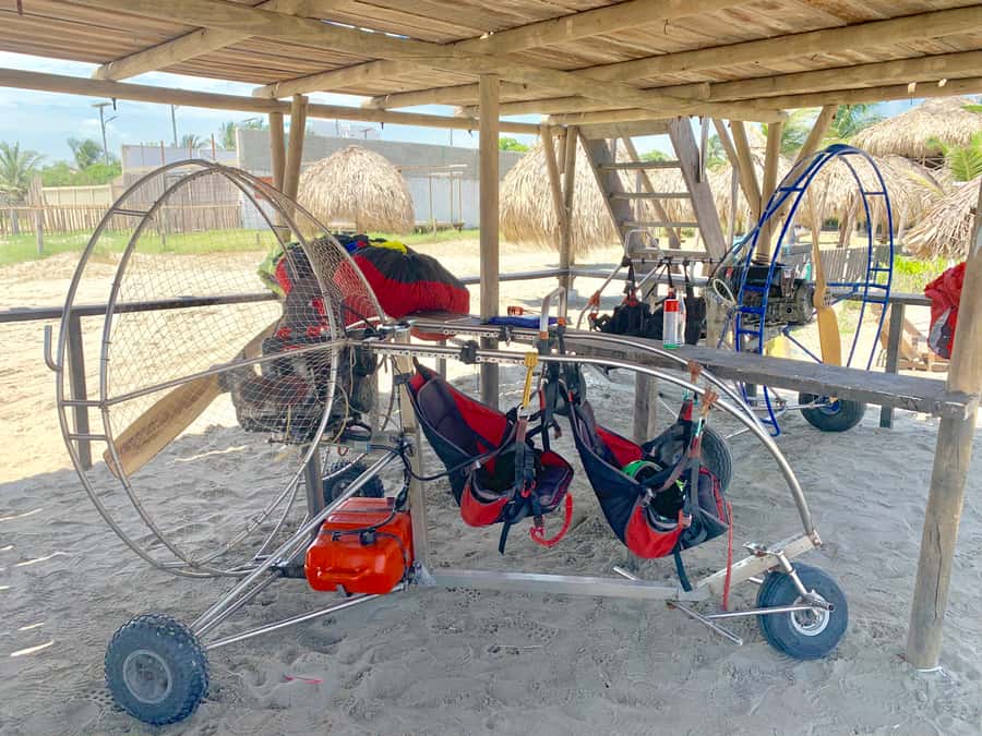 Cartagena: Paratriking Flight from the Beach - Flight Day Flow: Briefing, Takeoff, Turns, and a Soft Landing