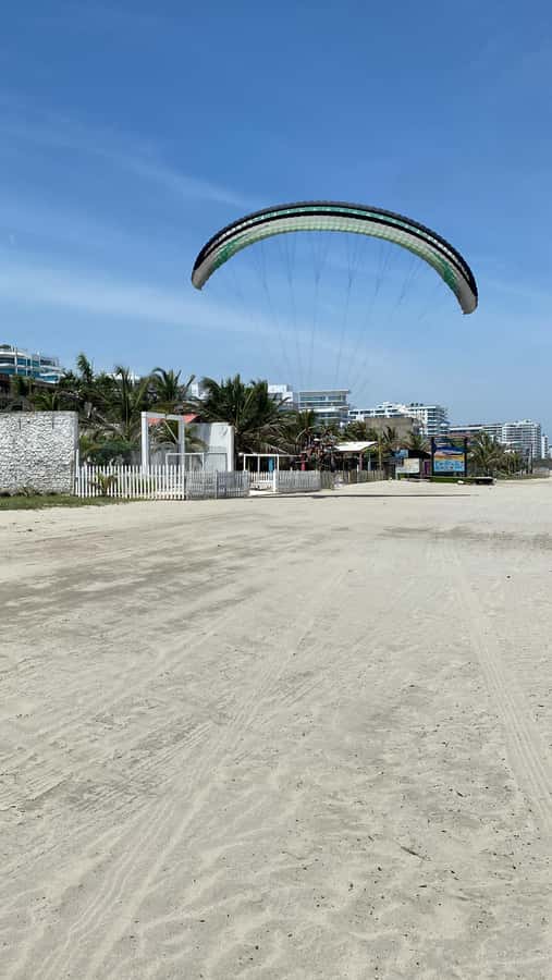 Cartagena: Paratriking Flight from the Beach - Who Should Book This Paratriking Flight (and Who Should Skip It)