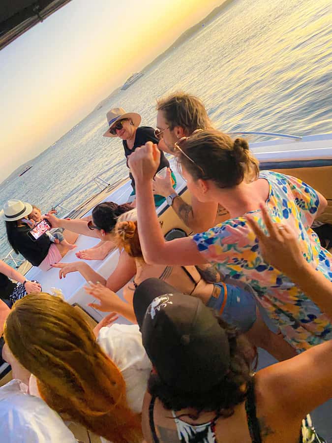Cartagena: Sunset in boat in the bay with music and liquor - Tips That Make It Smoother