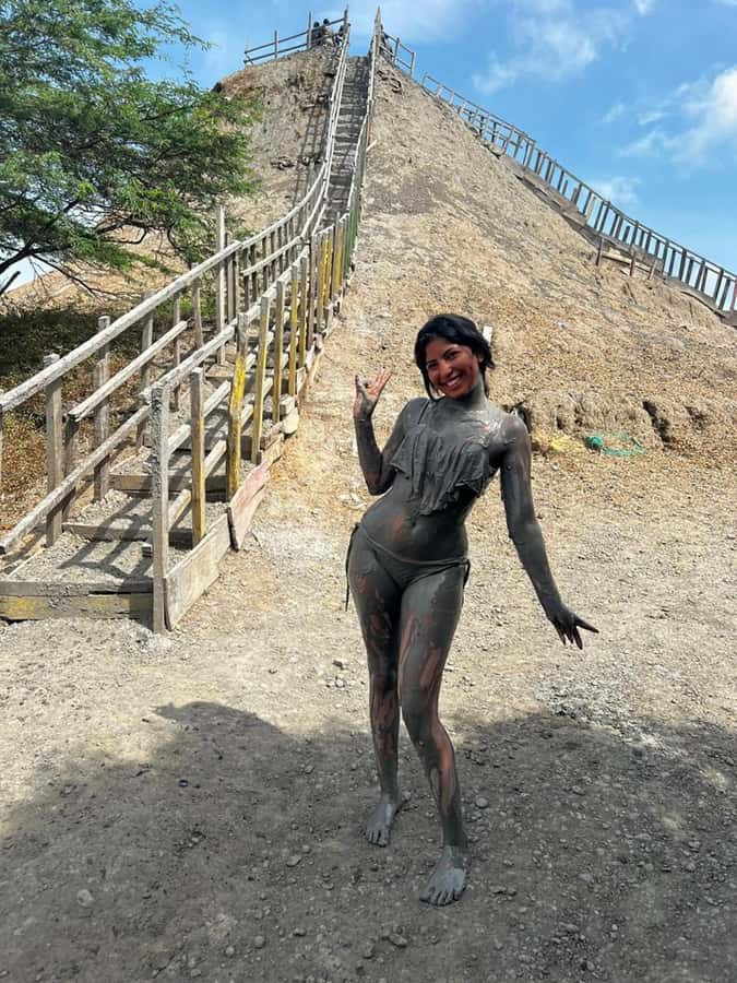 Cartagena: Totumo Mud Volcano with Bilingual Guide - Optional extras and money traps: how to handle Totumo without stress