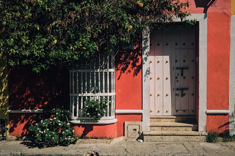 Cartagena: Walled City and Getsemani Shared Walking Tour - Street art on Calle de la Sierpe, Calle San Juan, and beyond