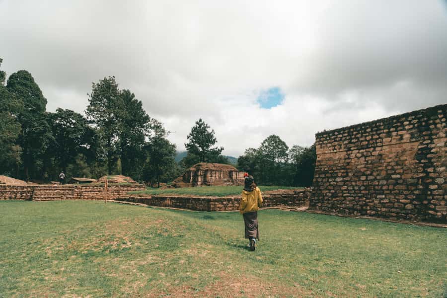 Chichicastenango and Iximché One Day Tour - What Santo Tomás Church Adds (And Why the Popol Vuh Matters)