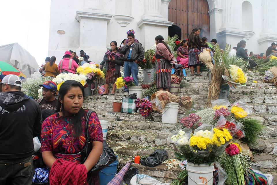 Chichicastenango and Lake Atitlan Tour From Antigua - Lunch on your own: how to keep the day from getting hungry (and cranky)