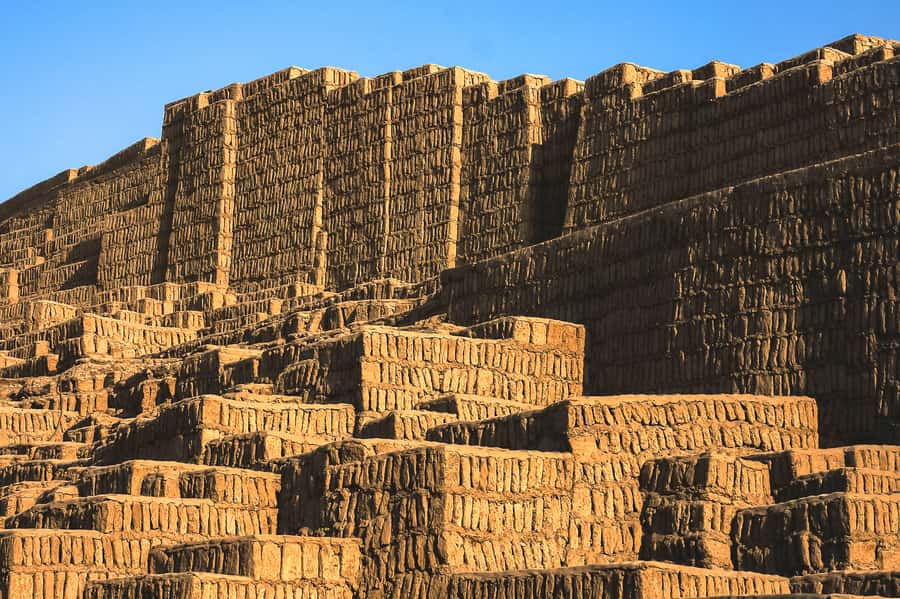 City Tour With Demonstration & Tasting of Pisco Sour - Huaca Pucllana: seeing the Pre-Inca pyramid from the outside