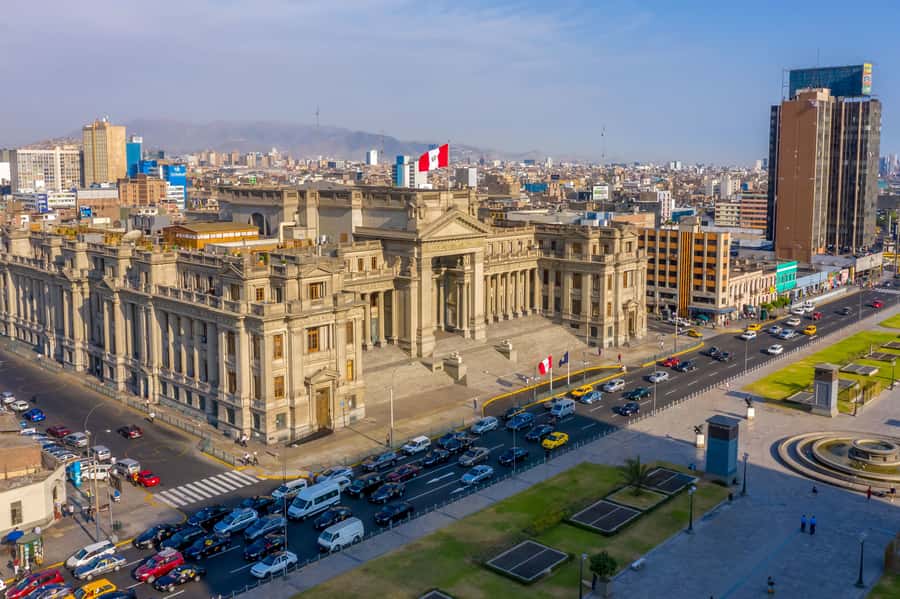 City Tour With Demonstration & Tasting of Pisco Sour - Pickup, transport, and the value of a 210-minute plan