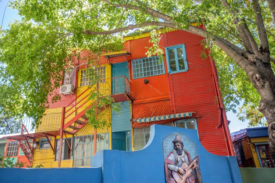 Classic City Tour of Buenos Aires: Neighborhoods and Emblems - Guide and group experience: why names matter more than you think