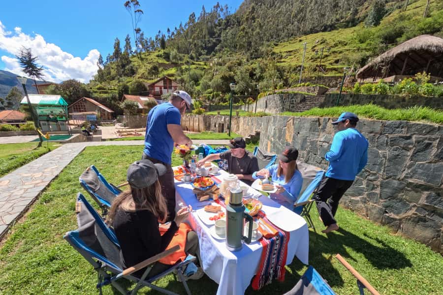 Cusco: 4-Day Lares Trek to Machu Picchu with Panoramic Train - Meals, chefs, and the little comforts that count