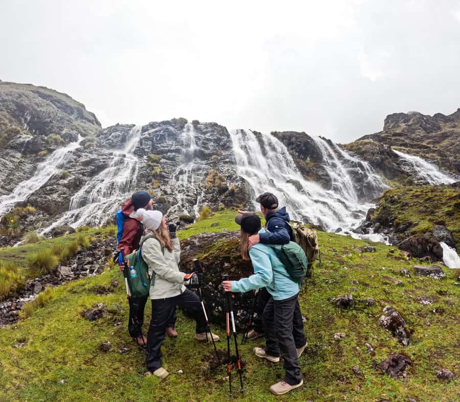 Cusco: 4-Day Lares Trek to Machu Picchu with Panoramic Train - Day 4: Sunrise Machu Picchu, 2–3 hour walking tour, and the Vistadome return