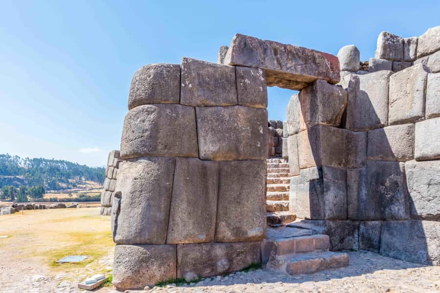Cusco: City and Nearby Ruins 5-Hour Guided Tour - Qenqo (zigzag): underground passages and ritual stonework