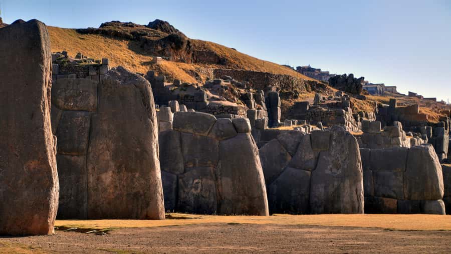 Cusco: City and Nearby Ruins 5-Hour Guided Tour - Small-group pacing, language, and the shopping stop reality